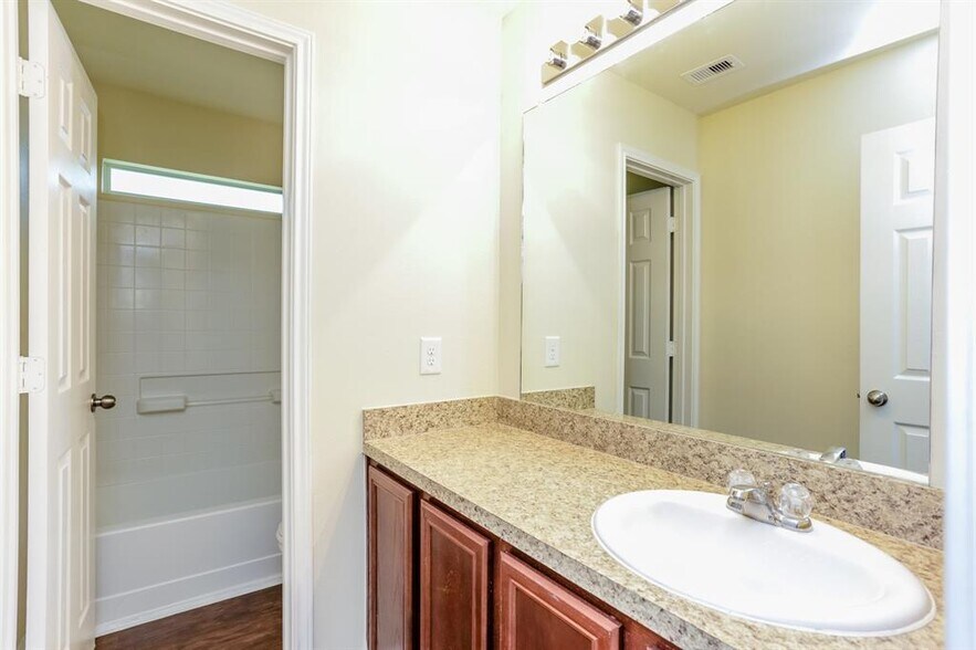 Secondary Bathroom - 21431 Wilona Way