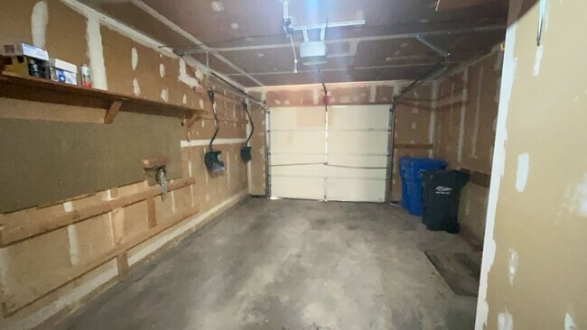 Building Photo - 2 Bedroom Bungalow in Fort Collins!