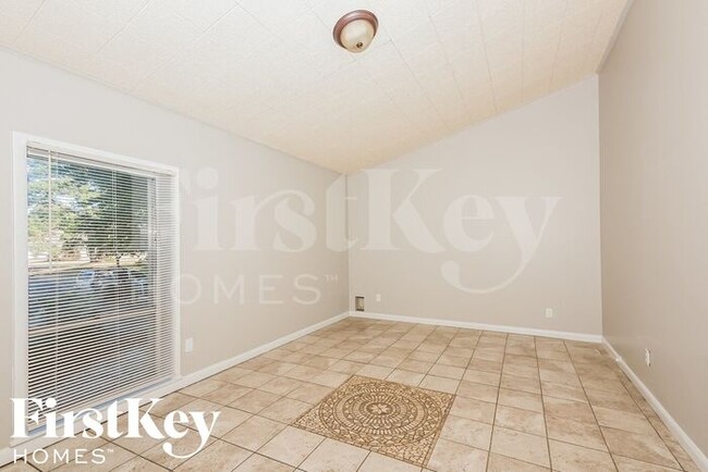 Building Photo - 4915 Foxhall Cove