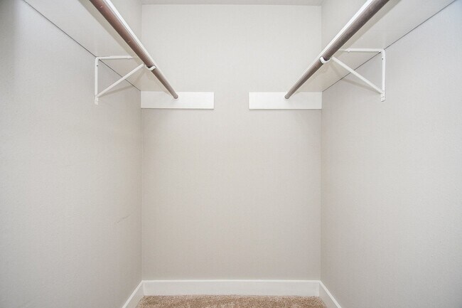 Building Photo - 15807 Los Altos Dr