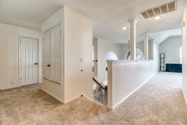 Building Photo - Beautiful Walker Ranch 2 Story Home. This location is fabulous, located off Bitters and Blanco