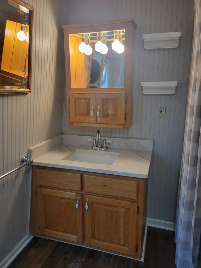 Building Photo - 133 Rugby Ct