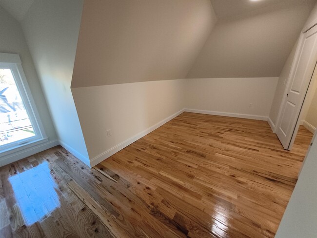 Building Photo - 386 Union Ave