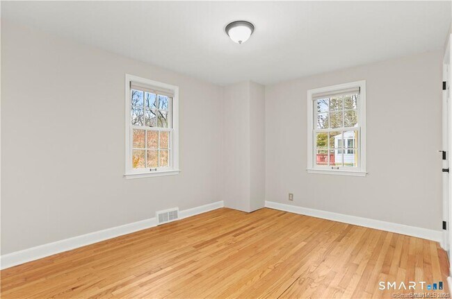 Building Photo - 608 Stillson Rd