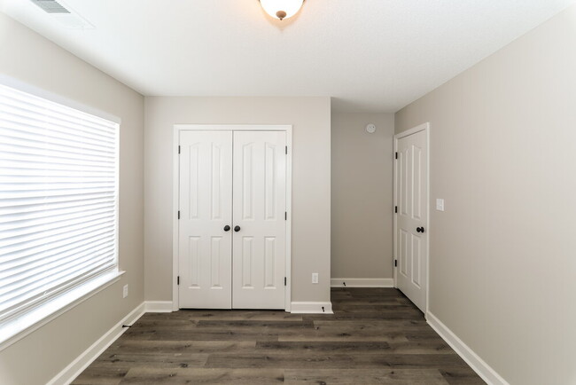 Building Photo - 8419 Pinnacle Dr