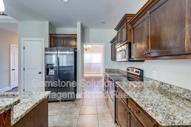 Building Photo - 1634 Earl Ct