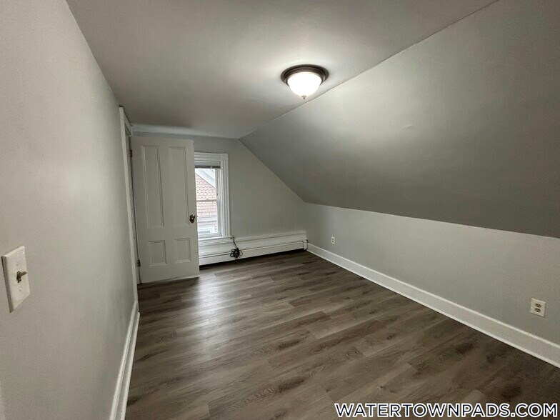 Building Photo - 6 Swetts Ct