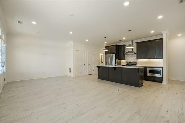 Building Photo - 514 Alice Wy