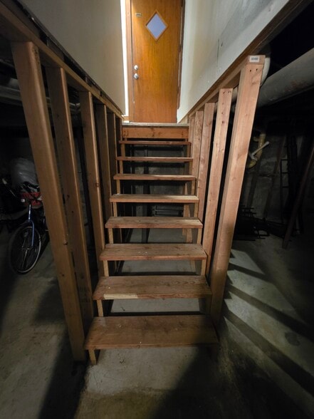 Building Photo - 300 1st St