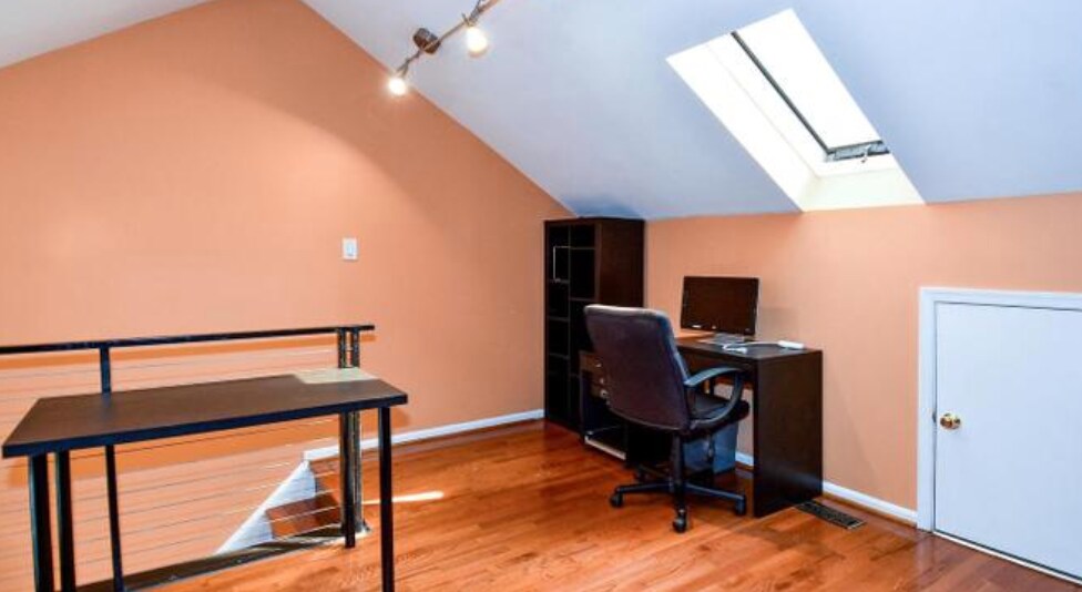 Building Photo - 14 Strath Haven Ct