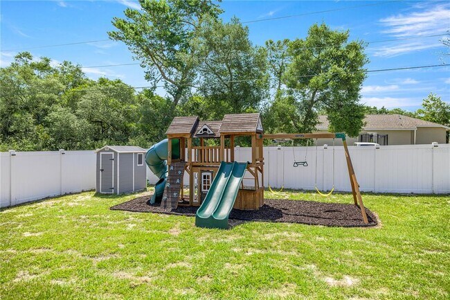 Building Photo - 2868 SW 165th Pl