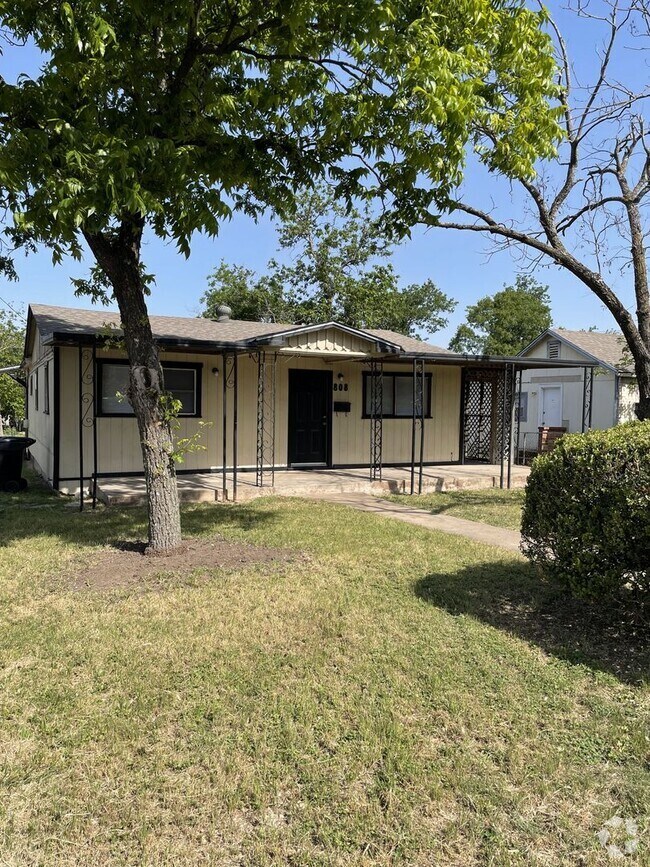 Building Photo - Move in Ready - S. 53rd St Temple Texas