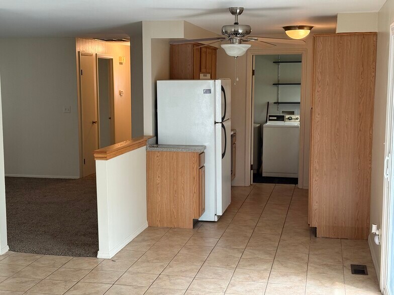 Building Photo - 7781 Sebring Dr