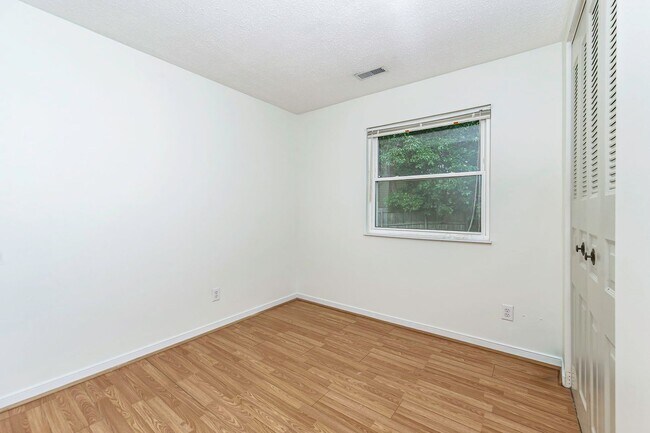 Building Photo - Charming 4BR/2BA Cape on a Large Corner Lot — Minutes to Chesterfield Towne Center — $2,095/mo!