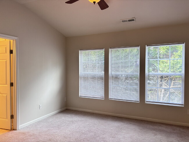 Building Photo - 8518 Mt Valley Ln