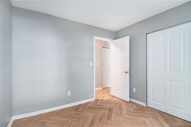 Building Photo - 3599 Woodbriar Cir