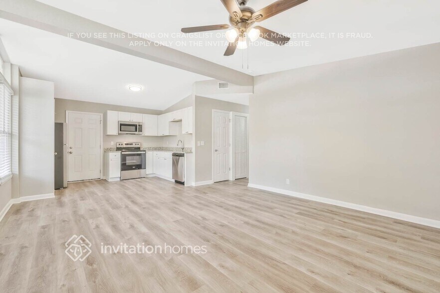 Building Photo - 7444 Sandhurst Rd S