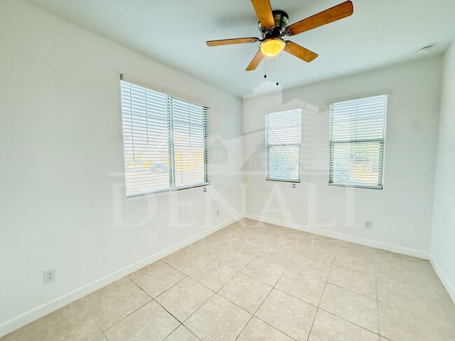 Building Photo - 11682 N 188th Dr