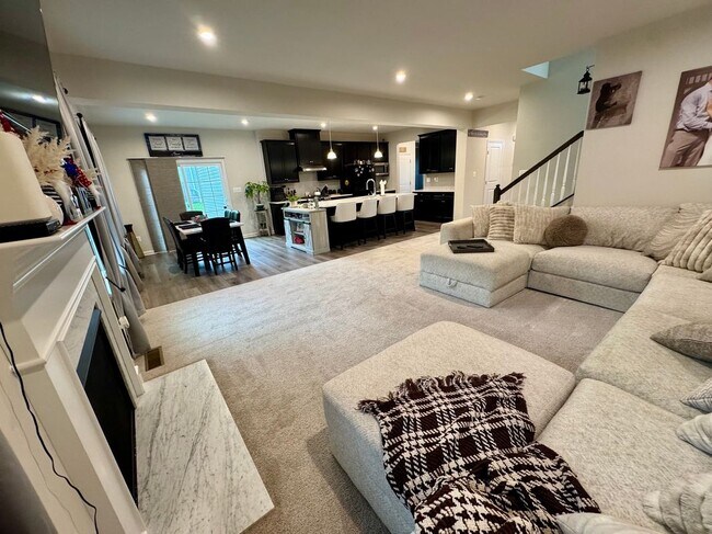 Building Photo - 203 Braeburn Dr