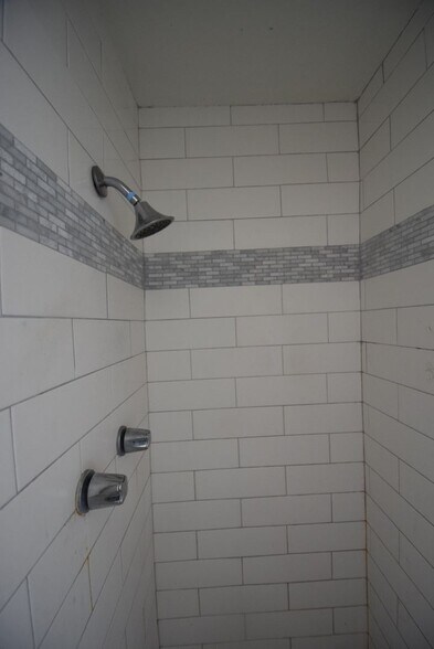 Building Photo - 777 N Brand Blvd