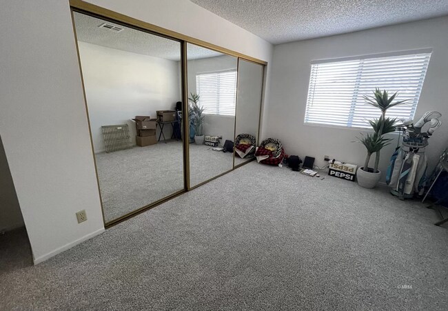Building Photo - Furnished Rock Springs I Condo!