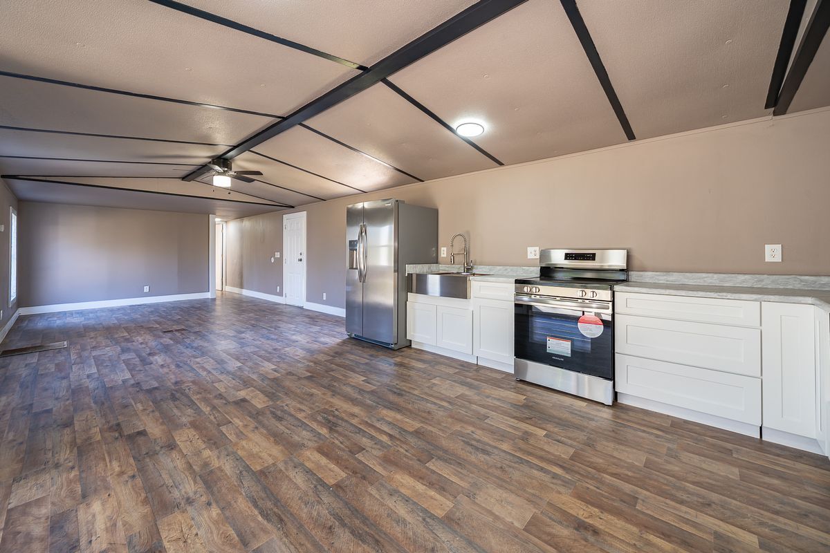 Building Photo - 101 Caroline Ave