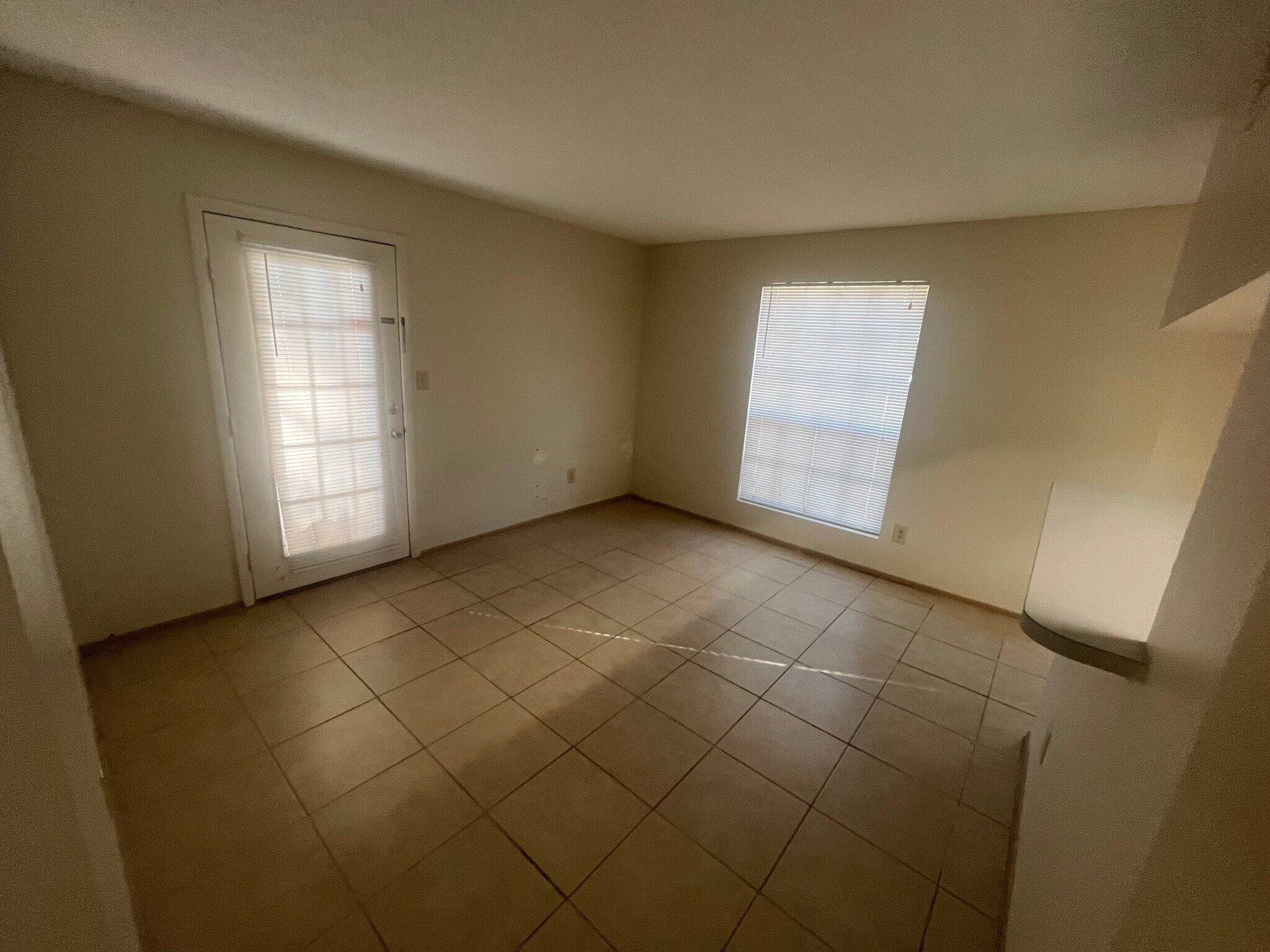 Building Photo - 8635 Mallard Reserve Dr