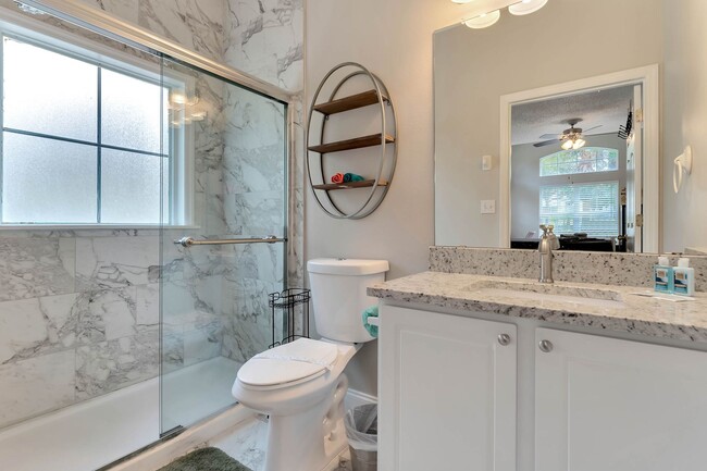 Building Photo - Gorgeous 4-Bedroom, 4-Bathroom Home in Kis...
