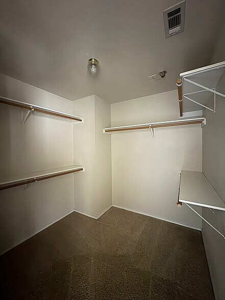 Building Photo - 2313 Modoc Dr