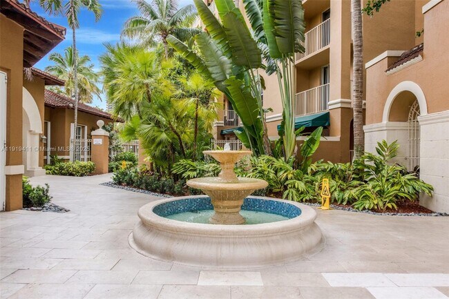 Building Photo - 19601 E Country Club Dr