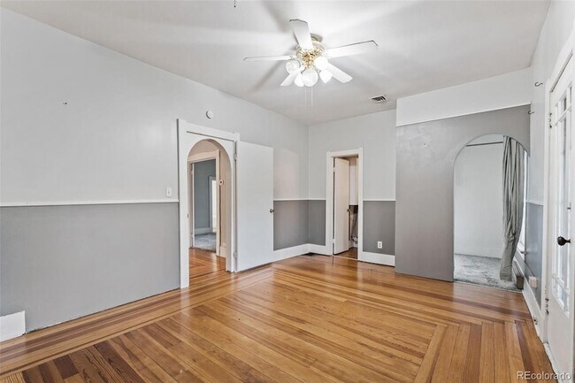 Building Photo - 1532 N Chestnut St