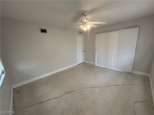 Building Photo - 2031 Maravilla Cir