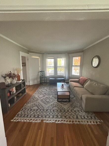 Building Photo - 37 Whitman Ave