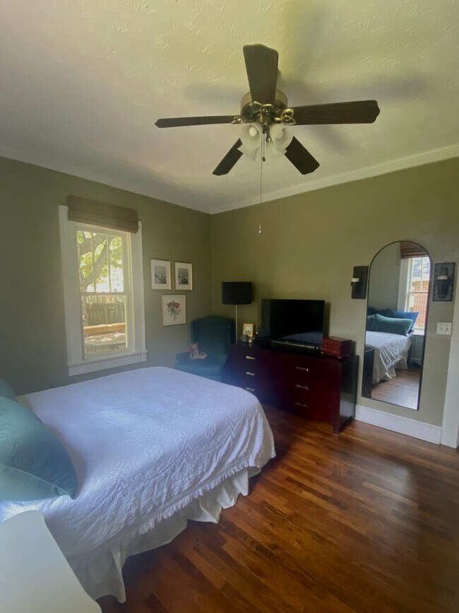 Building Photo - House in Opelika Available August!