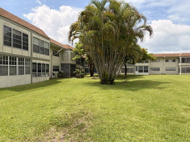 Building Photo - 607 S State Rd 7