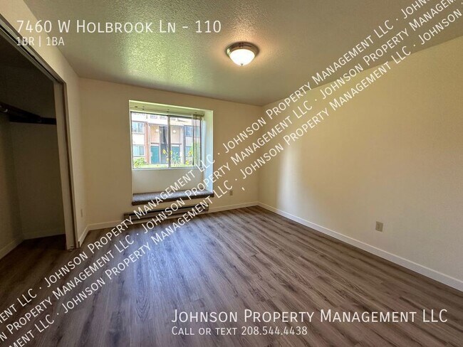 Building Photo - 7460 W Holbrook Ln