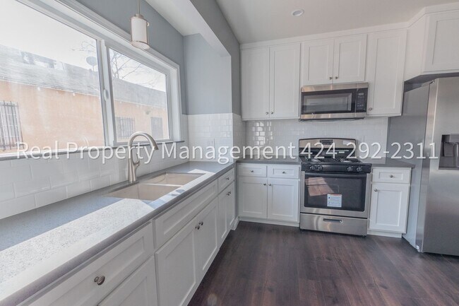 Building Photo - 1354 E 23rd St