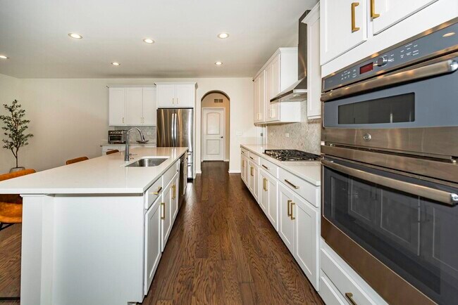 Building Photo - 50236 Amberwood Rd