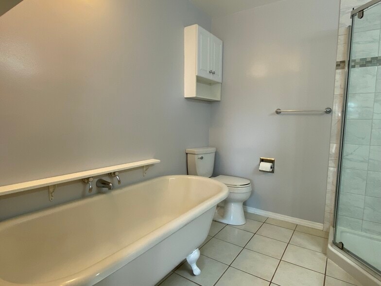 Building Photo - 91 Fairlawn Dr