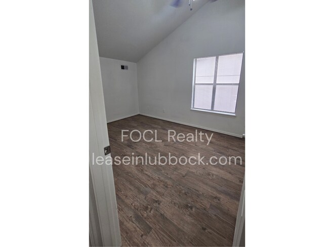 Building Photo - 8310 Raleigh Ave
