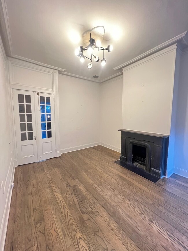 Building Photo - 122 Mercer St