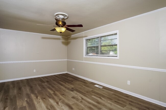 Building Photo - Spacious 3 Bedroom Home in Decatur, AL!