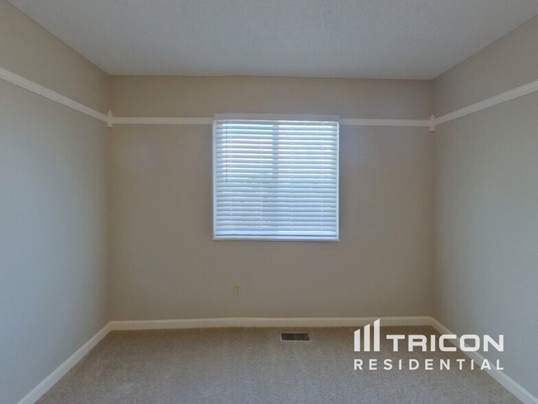 Building Photo - 7520 Dove Creek Cir