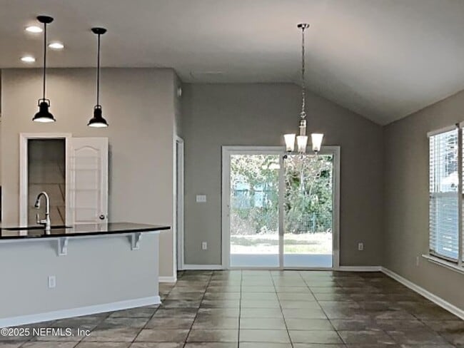 Building Photo - 12502 Itani Wy