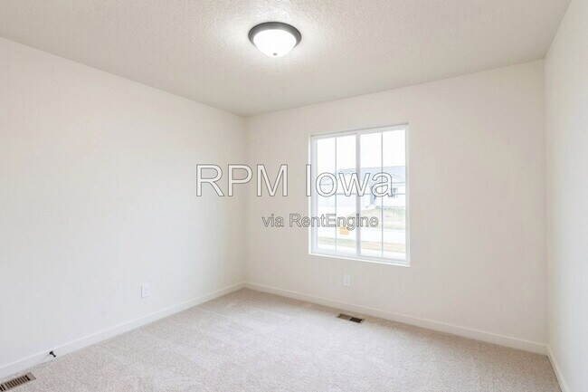 Building Photo - 2830 20th St SW