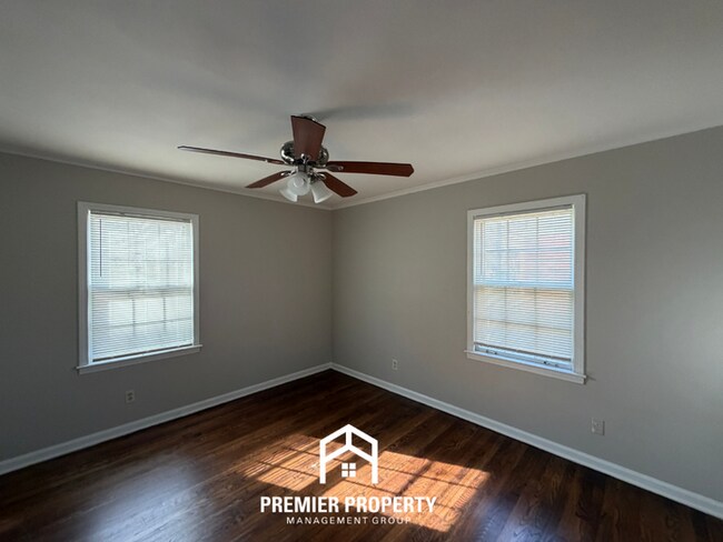 Building Photo - 1744 Myrna Ln