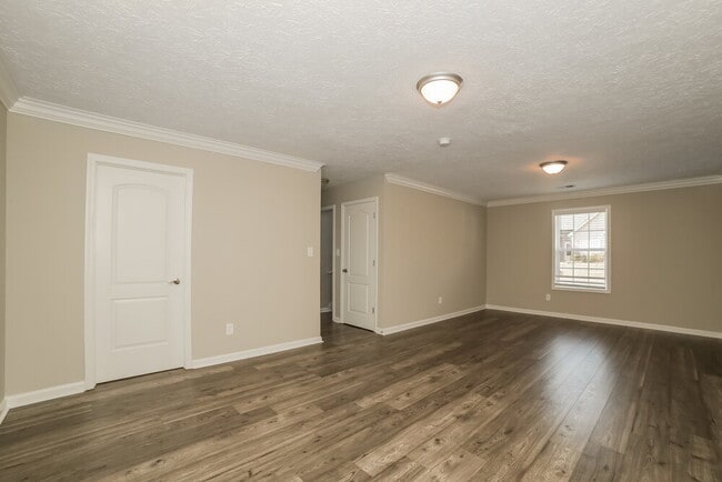 Building Photo - 104 Rockefeller Ln