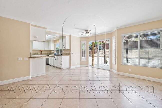 Building Photo - 32440 Beechwood Ln