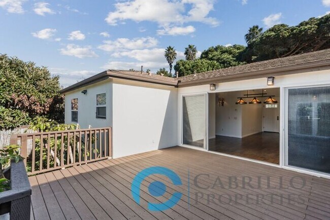 Building Photo - 7940 La Jolla Shores Dr