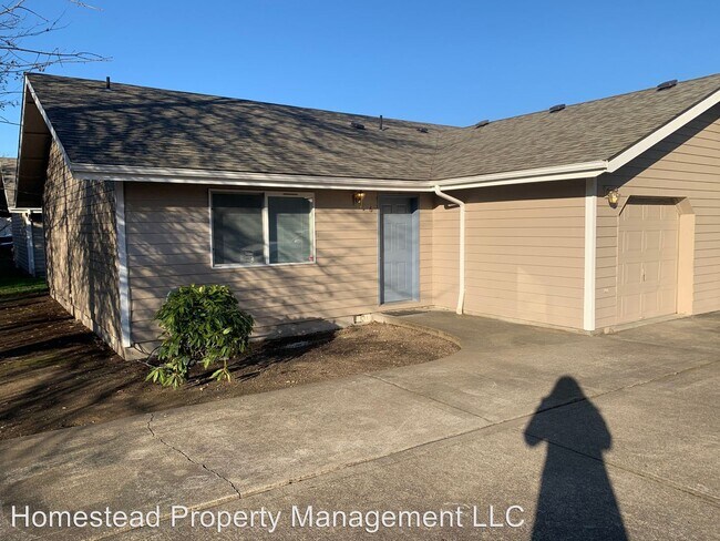 Building Photo - 286-294 Stadium Dr N